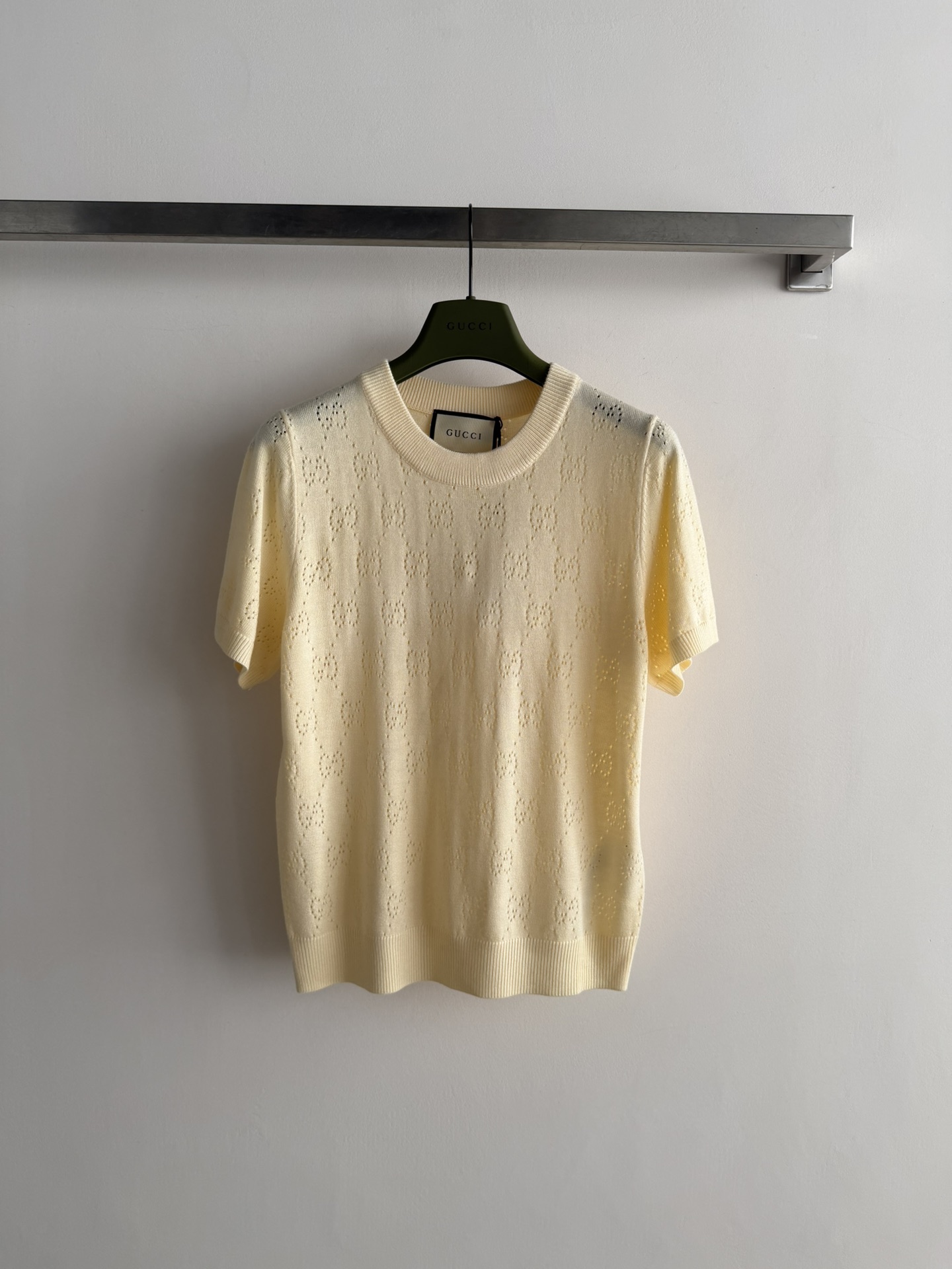 Women's short sleeves